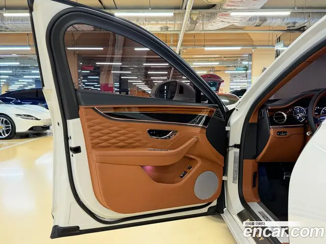 Bentley Flying Spur 2020 6.0 автомат (гидро), миниатюра 10