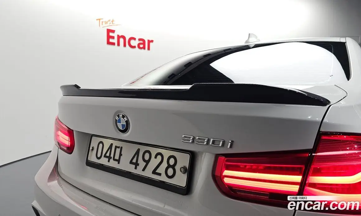 BMW 3 серия 2017 2.0 автомат (гидро), фото 35