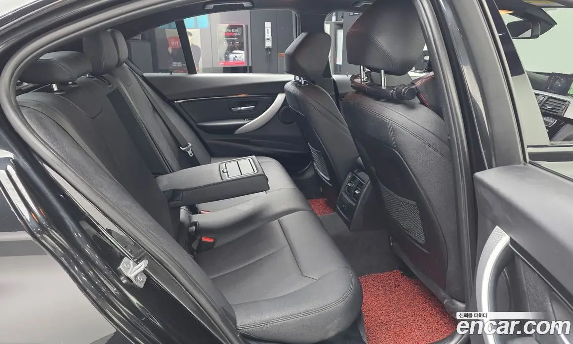 BMW 3 серия 2018 2.0 автомат (гидро), фото 12 BMW 3 серия 2018 2.0 автомат (гидро), фото 12
