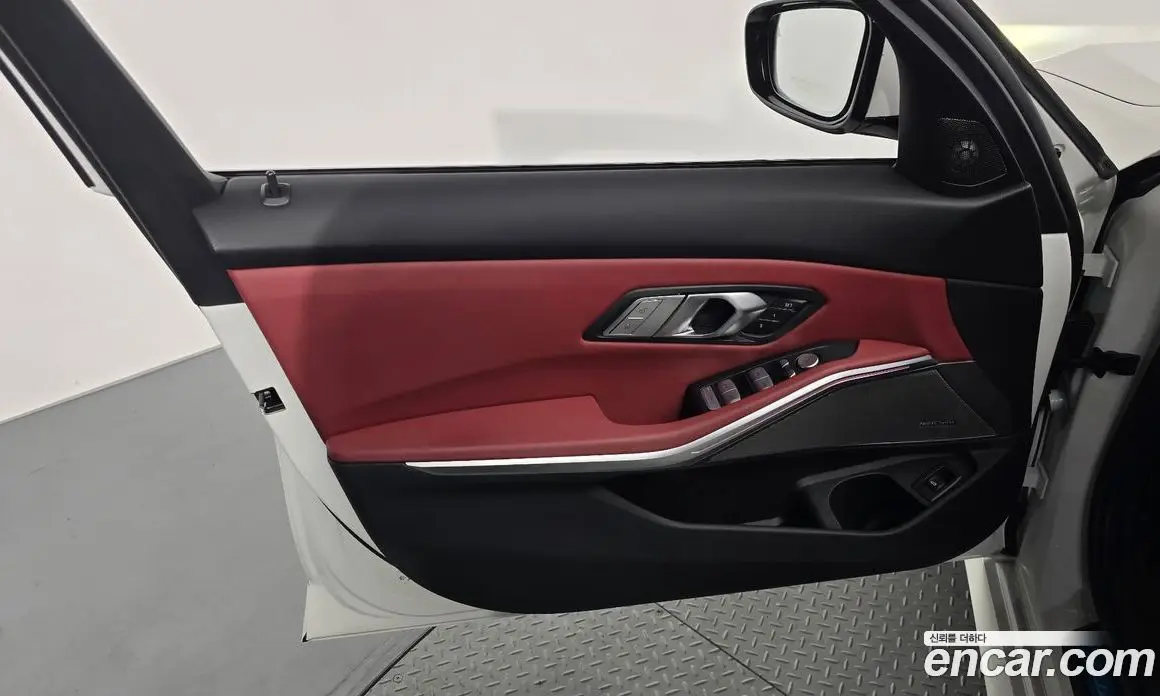 BMW 3 серия 2025 2.0 автомат (гидро), фото 14