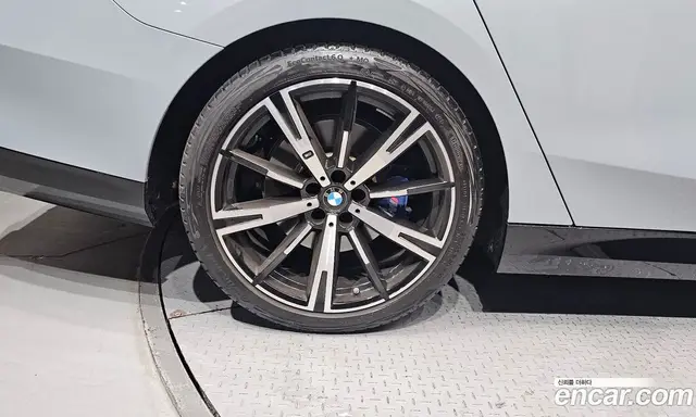 BMW 5 серия 2024 2.0 автомат (гидро), миниатюра 5