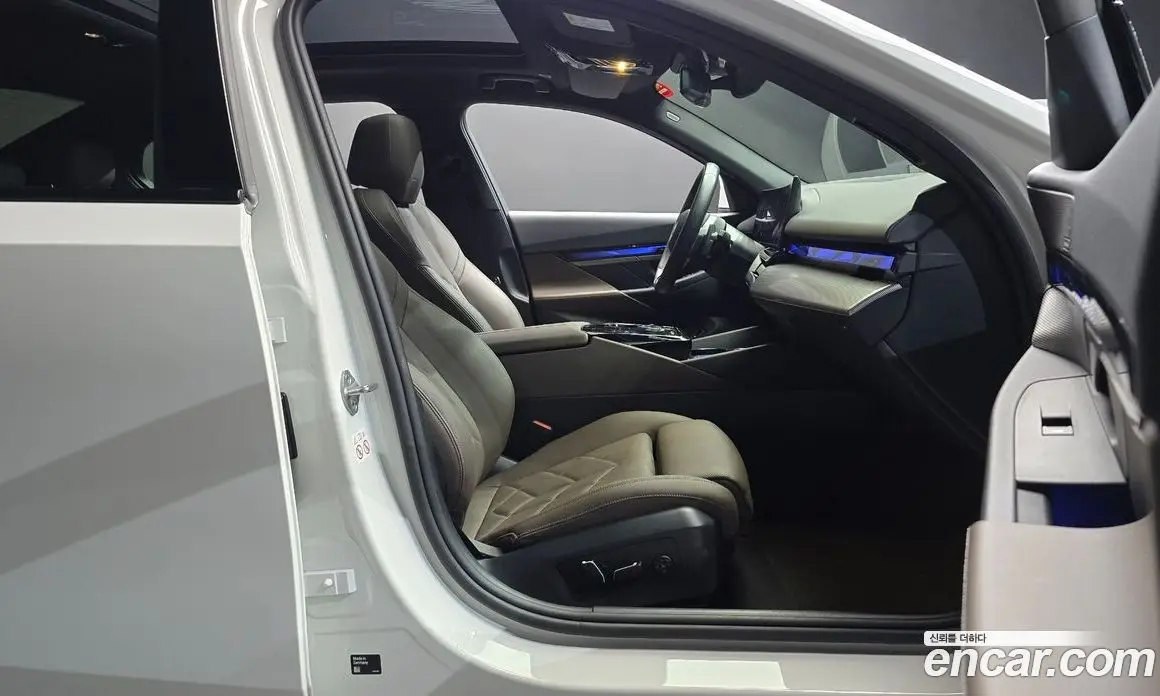 BMW 5 серия 2024 2.0 автомат (гидро), фото 16