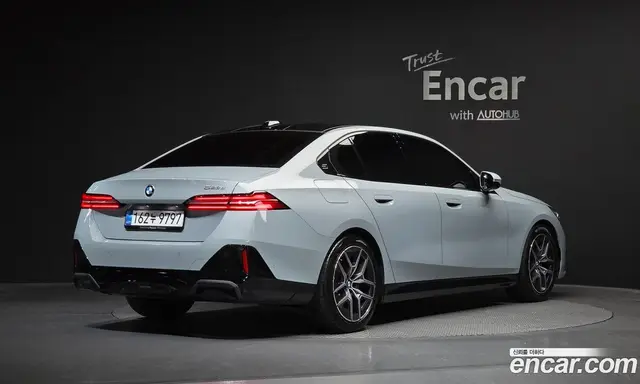 BMW 5 серия 2025 2.0 автомат (гидро), миниатюра 1