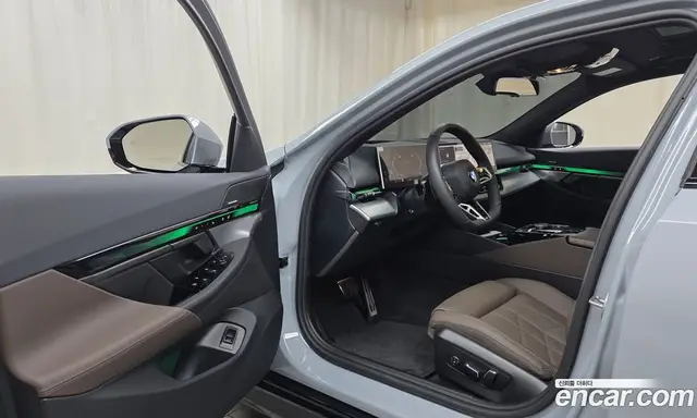 BMW 5 серия 2025 2.0 автомат (гидро), миниатюра 12