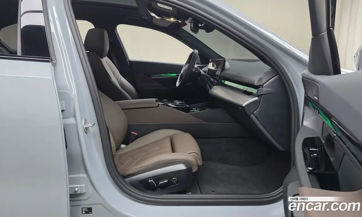 BMW 5 серия 2025 2.0 автомат (гидро), фото 15