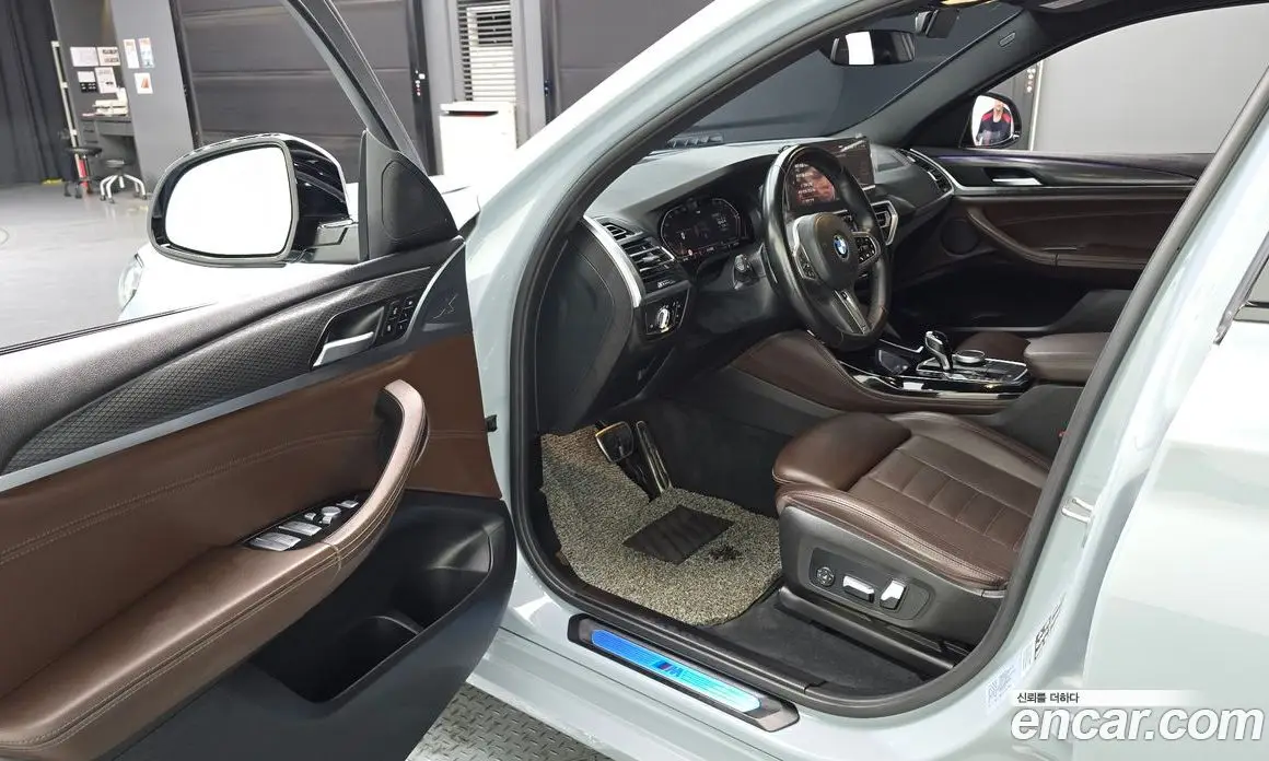 BMW X4 2023 2.0 автомат (гидро), фото 13