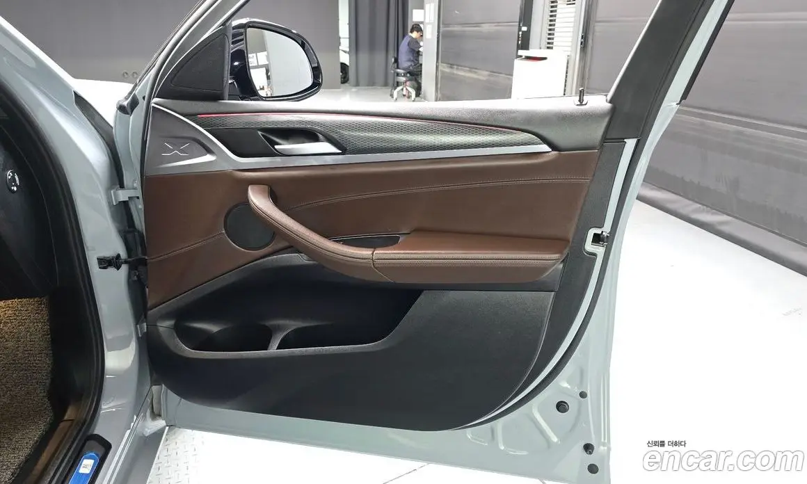 BMW X4 2023 2.0 автомат (гидро), фото 15