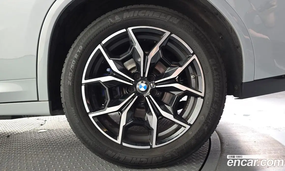 BMW X4 2023 2.0 автомат (гидро), фото 7