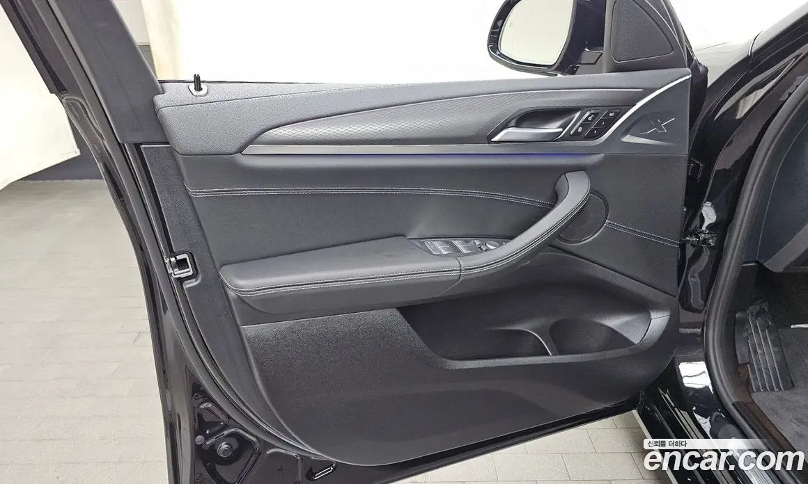 BMW X4 2024 2.0 автомат (гидро), фото 13