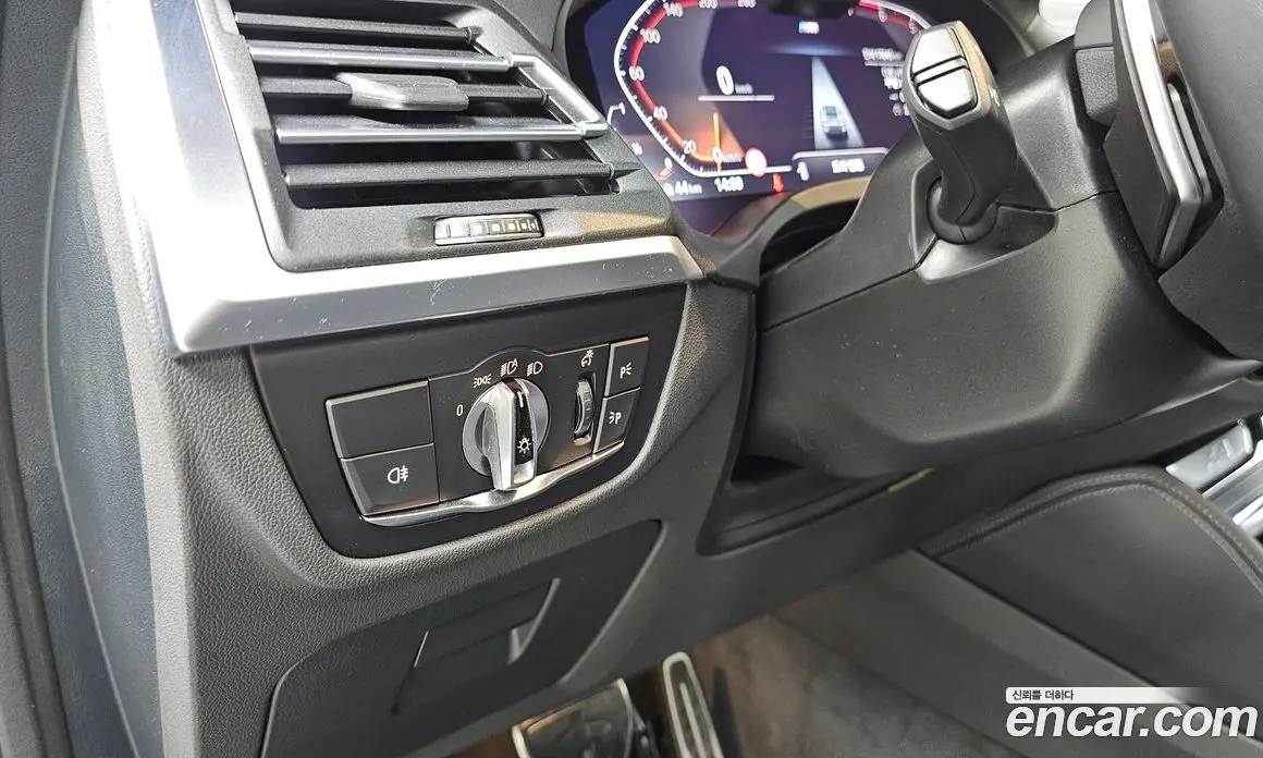 BMW X4 2024 2.0 автомат (гидро), фото 28
