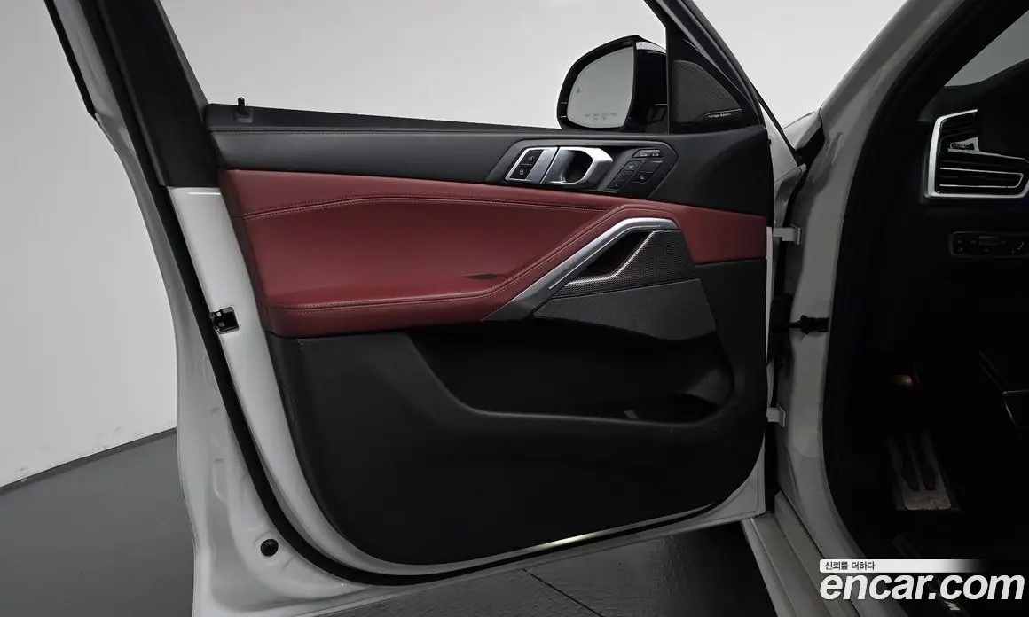 BMW X6 2021 3.0 автомат (гидро), фото 14