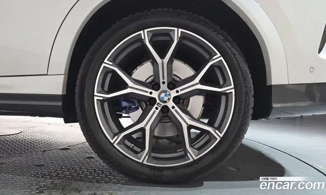 BMW X6 2021 3.0 автомат (гидро), миниатюра 7