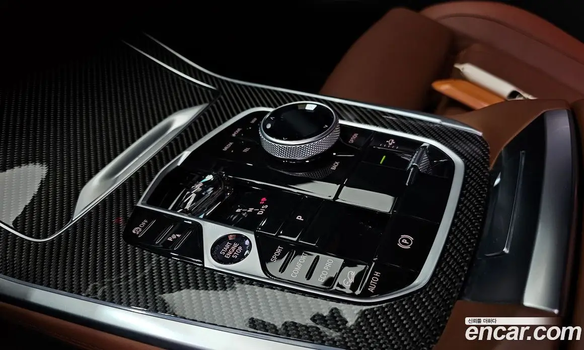 BMW X7 2024 3.0 автомат (гидро), фото 12