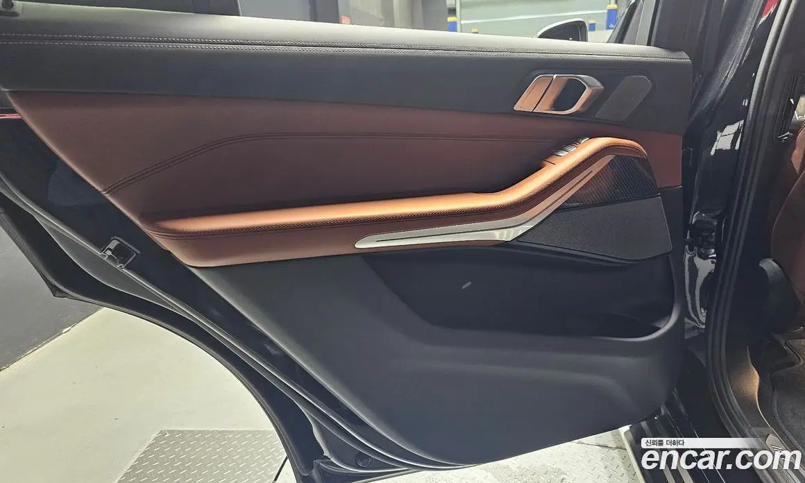 BMW X7 2024 3.0 автомат (гидро), фото 15