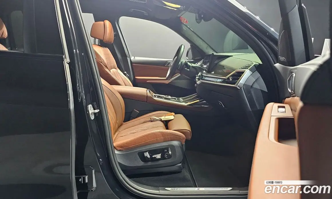 BMW X7 2024 3.0 автомат (гидро), фото 16