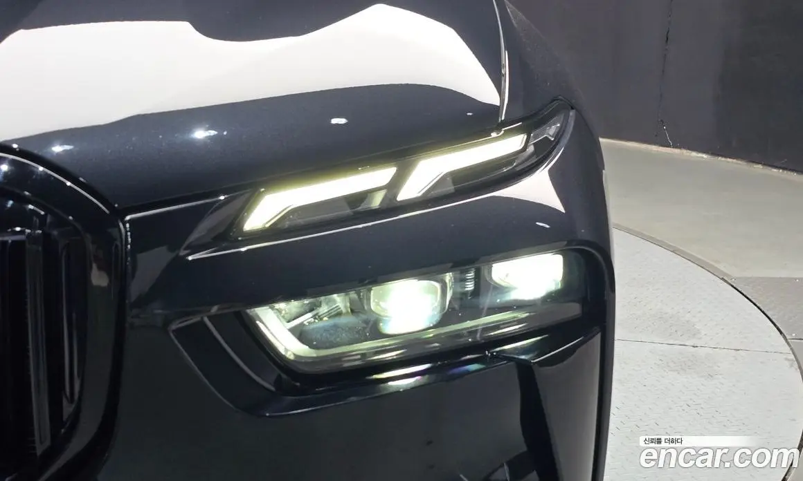 BMW X7 2024 3.0 автомат (гидро), фото 8