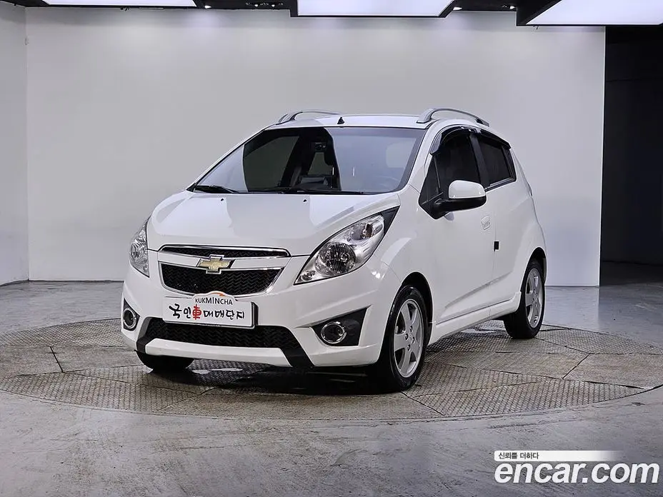 Chevrolet Spark 2012 1.0 автомат (гидро), фото 1