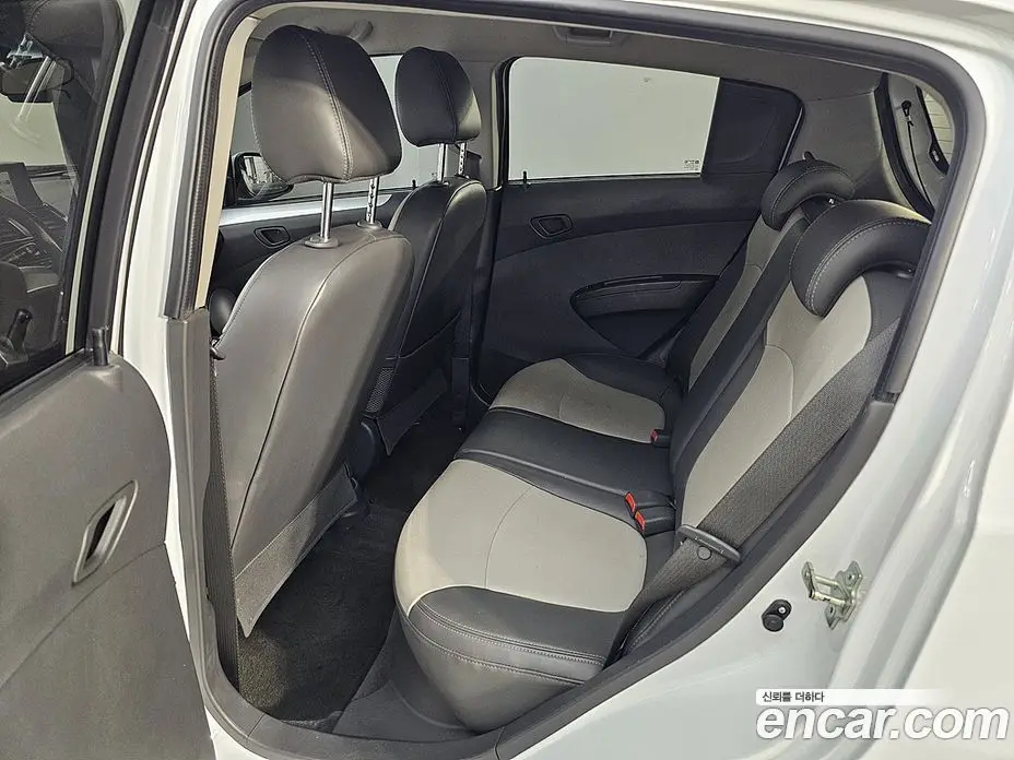 Chevrolet Spark 2012 1.0 автомат (гидро), фото 8