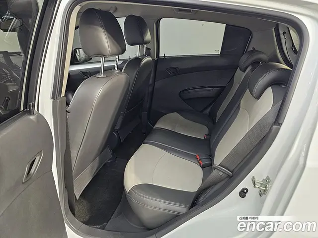 Chevrolet Spark 2012 1.0 автомат (гидро), миниатюра 8