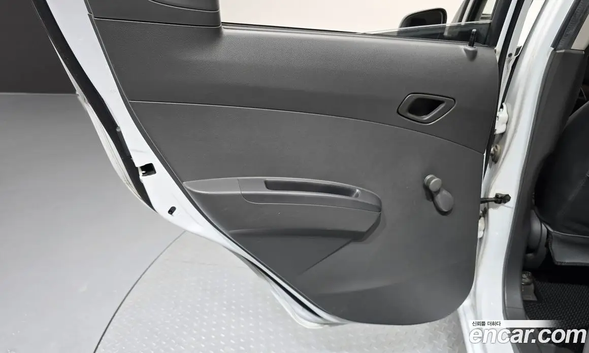 Chevrolet Spark 2013 1.0 автомат (гидро), фото 15