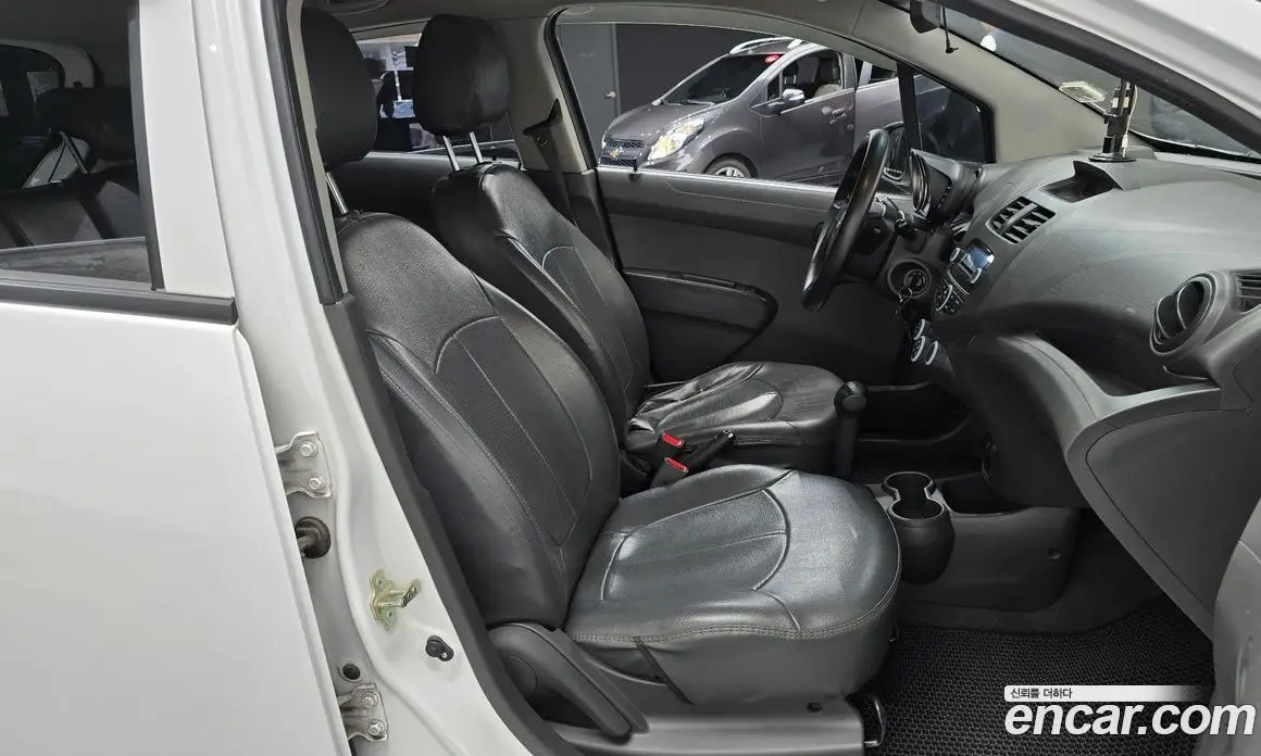 Chevrolet Spark 2013 1.0 автомат (гидро), фото 16