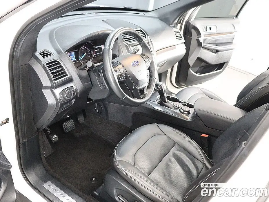 Ford Explorer 2018 2.3 автомат (гидро), фото 15