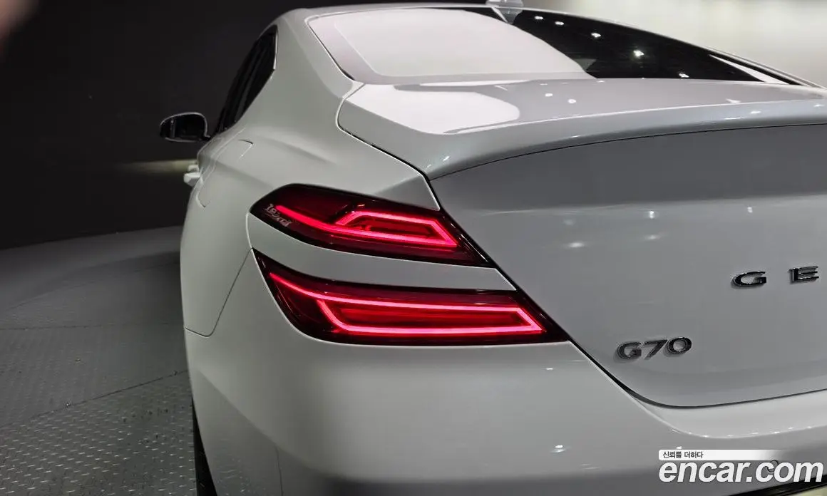 Genesis G70 2021 2.0 автомат (гидро), фото 9
