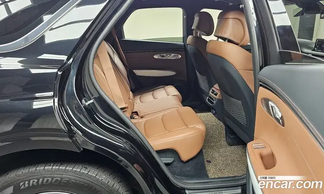 Genesis GV70 2023 2.5 автомат (гидро), миниатюра 11 Genesis GV70 2023 2.5 автомат (гидро), миниатюра 11