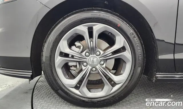 Honda Accord 2025 1.5 автомат (гидро), миниатюра 5