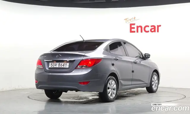 Hyundai Accent 2015 1.4 автомат (гидро), миниатюра 2