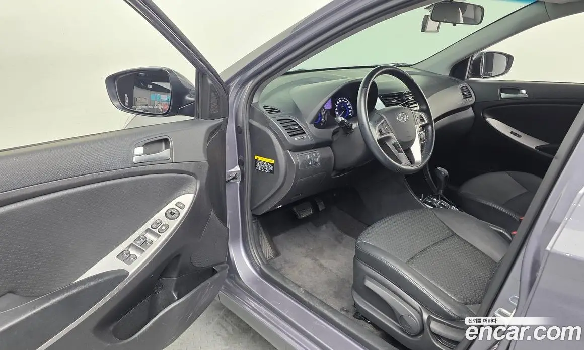 Hyundai Accent 2015 1.4 автомат (гидро), фото 13