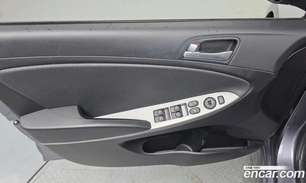 Hyundai Accent 2015 1.4 автомат (гидро), фото 14