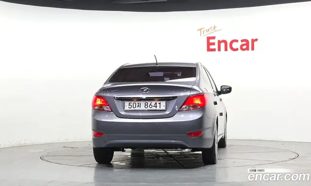 Hyundai Accent 2015 1.4 автомат (гидро), миниатюра 4