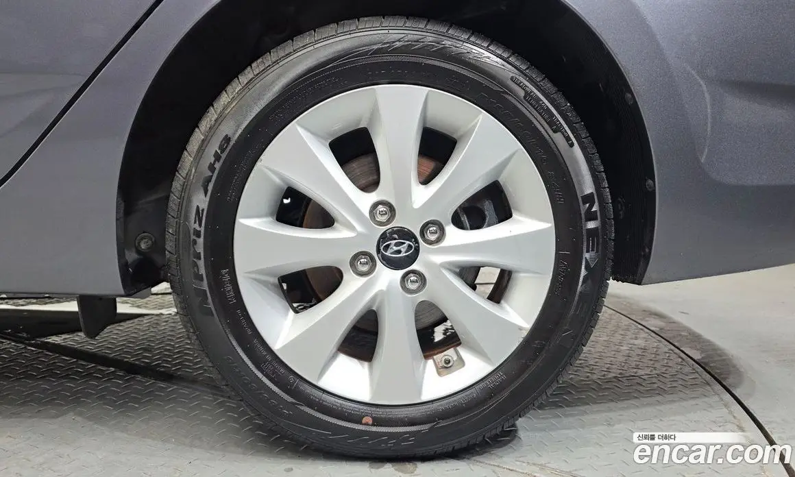 Hyundai Accent 2015 1.4 автомат (гидро), фото 7