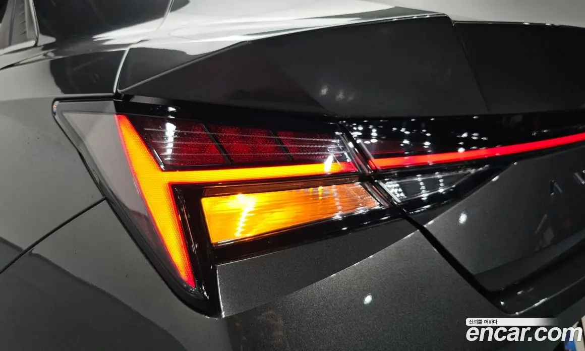 Hyundai Avante 2022 1.6 автомат (гидро), фото 9