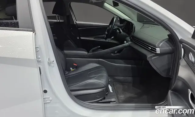 Hyundai Avante 2023 1.6 автомат (гидро), миниатюра 11