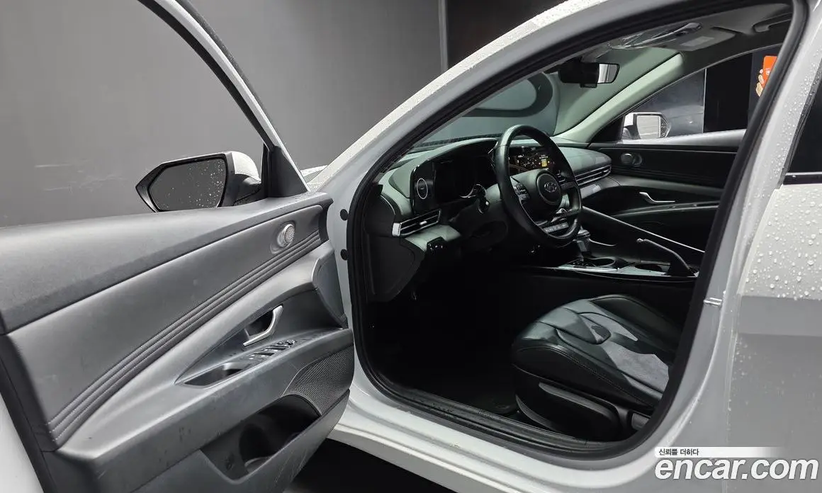 Hyundai Avante 2023 1.6 автомат (гидро), фото 10