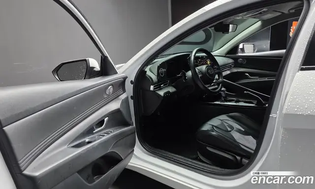 Hyundai Avante 2023 1.6 автомат (гидро), миниатюра 10