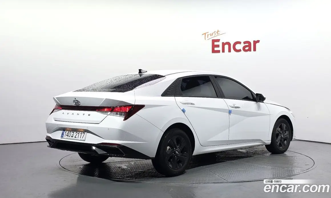 Hyundai Avante 2023 1.6 автомат (гидро), фото 2