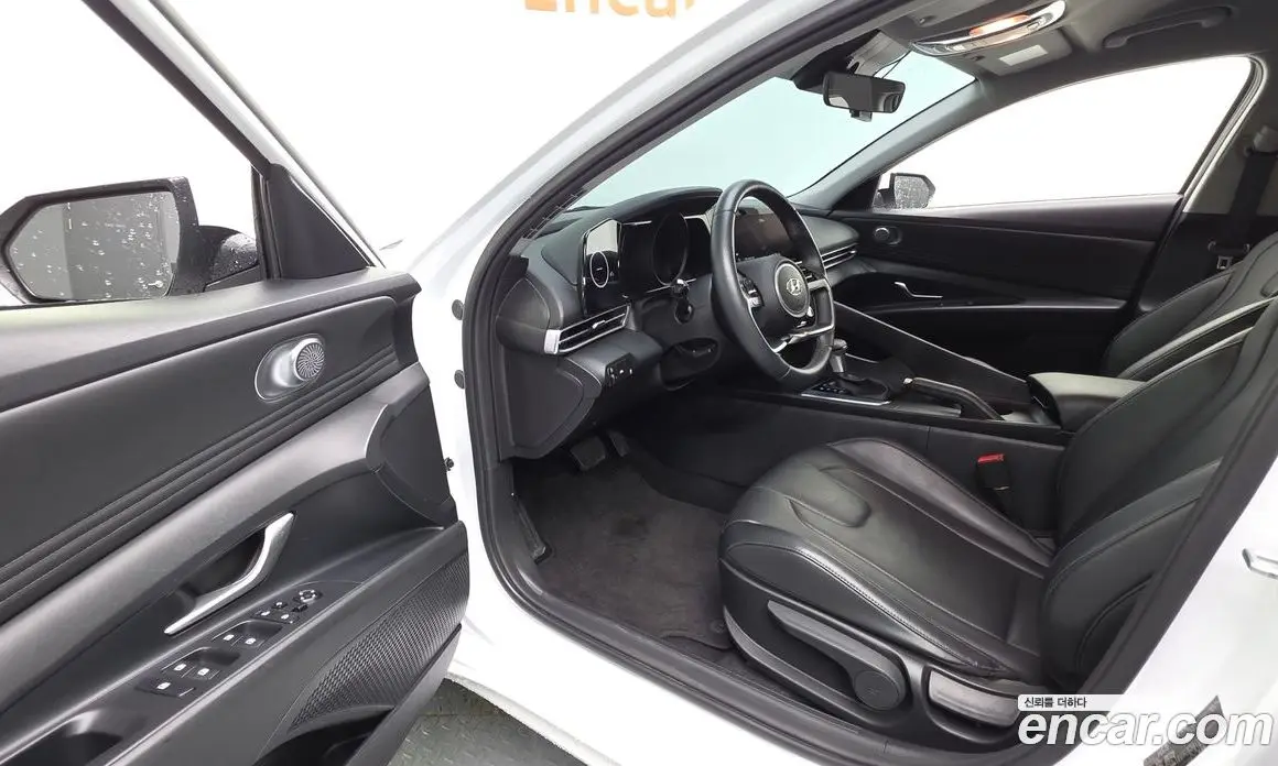 Hyundai Avante 2023 1.6 автомат (гидро), фото 10