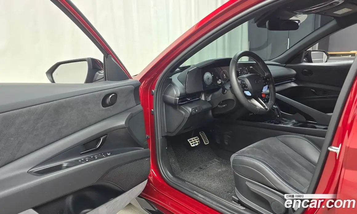 Hyundai Avante 2024 2.0 автомат (гидро), фото 13