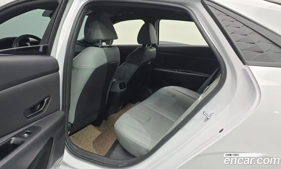 Hyundai Avante 2025 1.6 автомат (гидро), фото 11