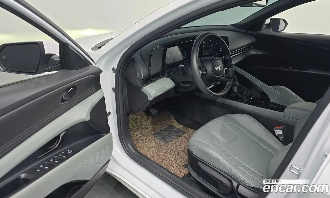 Hyundai Avante 2025 1.6 автомат (гидро), фото 10