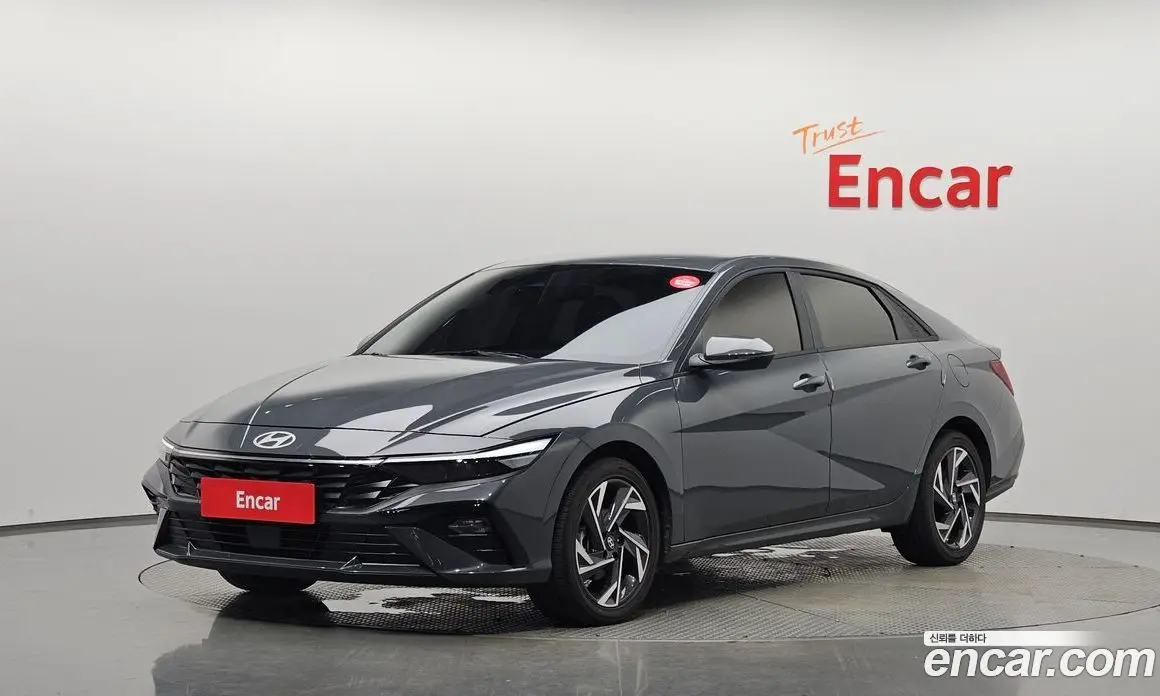 Hyundai Avante 2026 1.6 автомат (гидро), фото 1