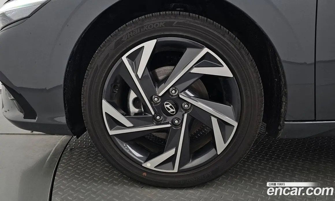 Hyundai Avante 2026 1.6 автомат (гидро), фото 5