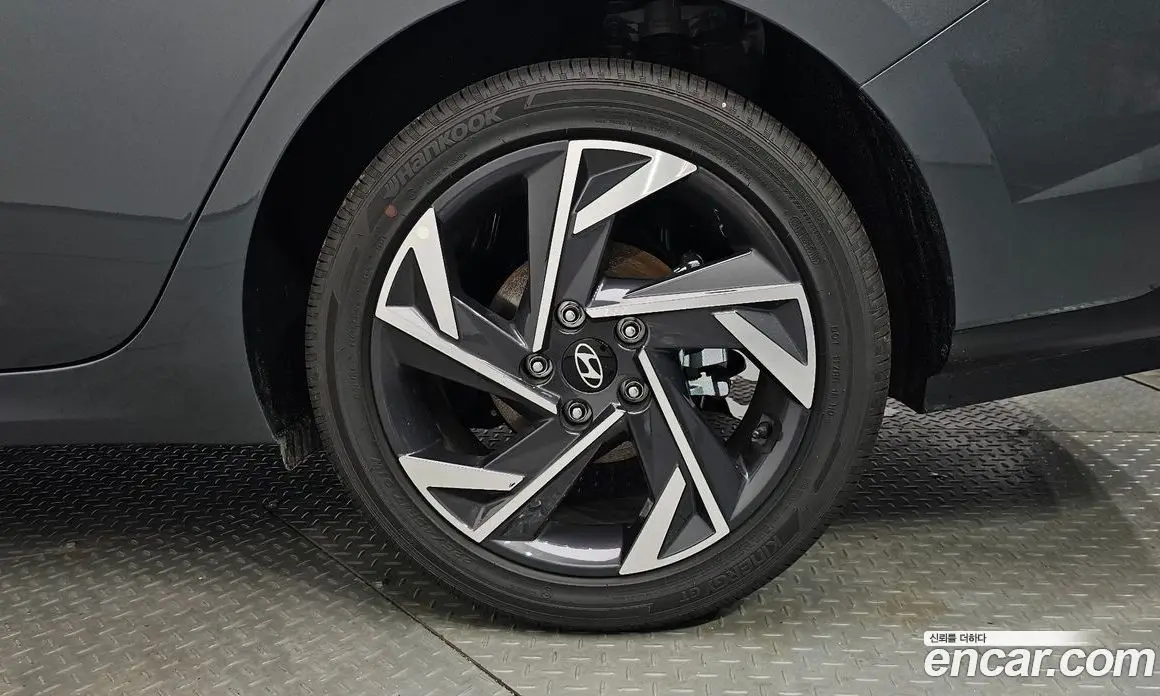 Hyundai Avante 2026 1.6 автомат (гидро), фото 7