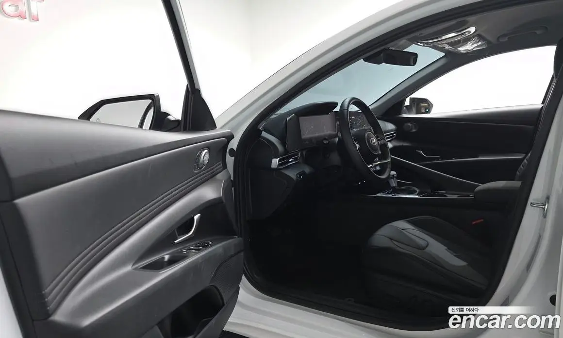 Hyundai Avante 2026 1.6 автомат (гидро), фото 12