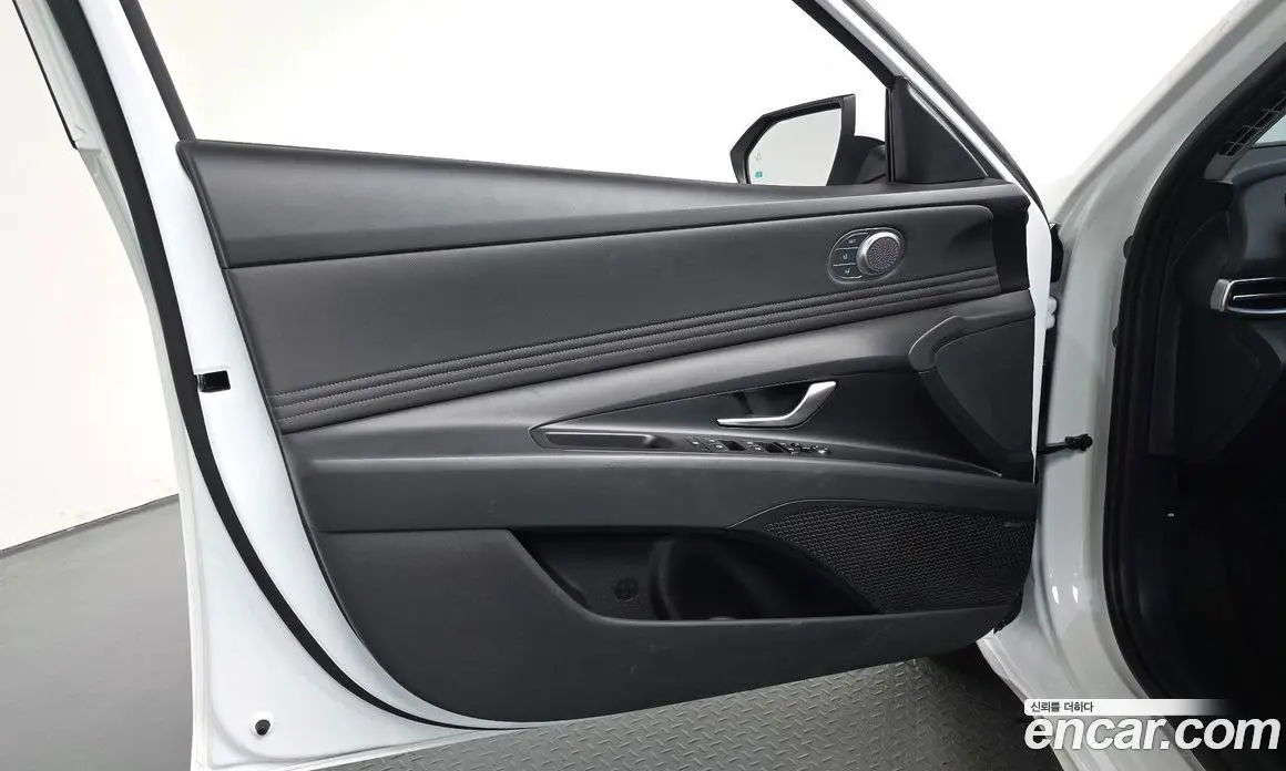 Hyundai Avante 2026 1.6 автомат (гидро), фото 13