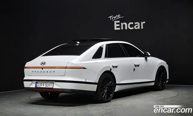 Hyundai Grandeur 2023 1.6 автомат (гидро), миниатюра 2