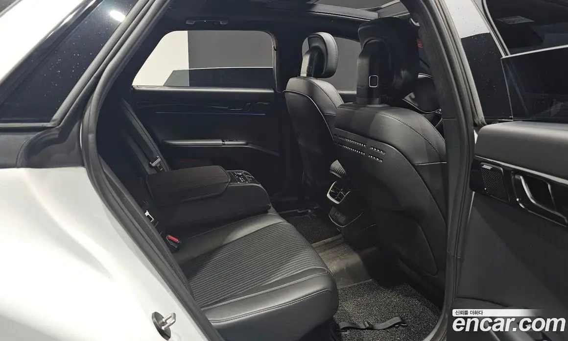 Hyundai Grandeur 2023 1.6 автомат (гидро), фото 16
